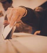 Justitsminister: Stemmeret til alle – også med værgemål Justitsminister: Stemmeret til alle – også med værgemål